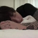 Jungkook qudándose dormido