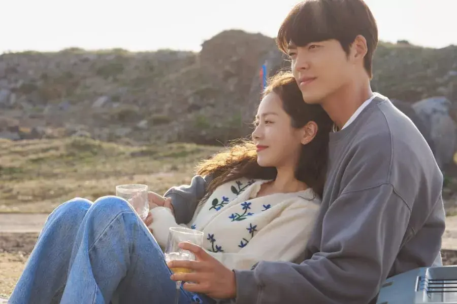La actriz Han Ji-min confirmó su relación amorosa 2 K-drama Nuestro horizonte azul