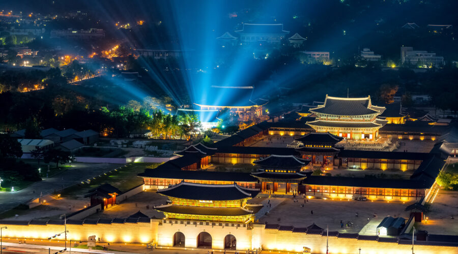 El Palacio Gyeongbokgung vuelve con sus visitas nocturnas 1 El Palacio Gyeongbokgung abre sus puertas al público por las noches por tiempo limitado