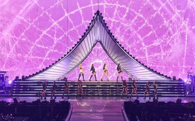 "Mantengan a IU fuera del césped" fútbol versus K-pop 5 Los jugadores de futbol no quieren que se realicen más conciertos de k-pop en sus estadios en Corea