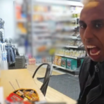 Johnny Somali y un acto horroroso