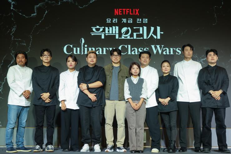 El Boom de Guerra de Cucharas, blancas contra negras 4 El boom de Guerra de cucharas, blancas contra negras que está batiendo records en Netflix