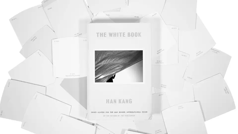 Han Kang, la 1er ganadora del Premio Nobel Coreana 3 The White book o Blanco, es una de las novelas de Han Kang la autora surcoreana
