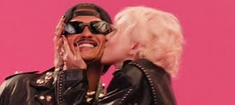 Los Idols de K-pop están hablando como nunca antes! 4 El beso entre bruno mars y rosé, el cambio en la industria del k-pop