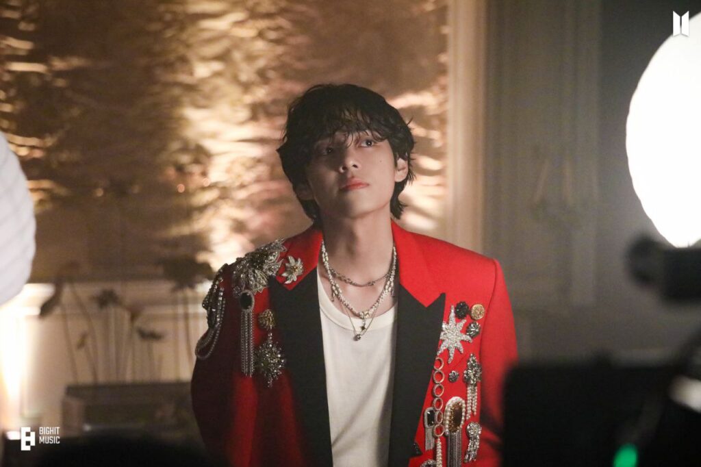 BTS Domina Los Rankings a pesar del Servicio Militar 3 BTS V Winter ahead #1 en tendencia mundial