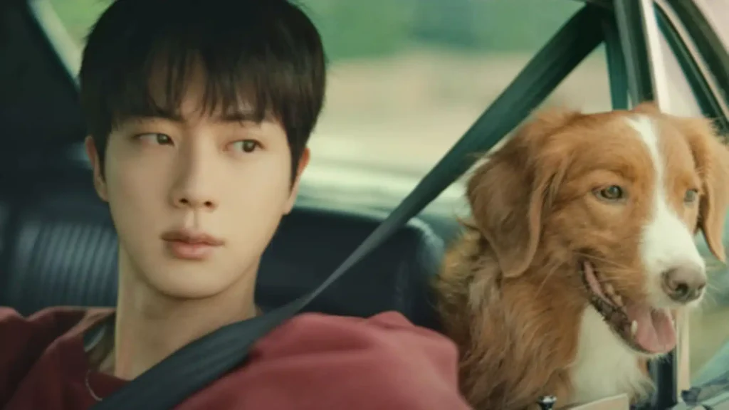BTS Domina Los Rankings a pesar del Servicio Militar 4 BTS Jin running wild