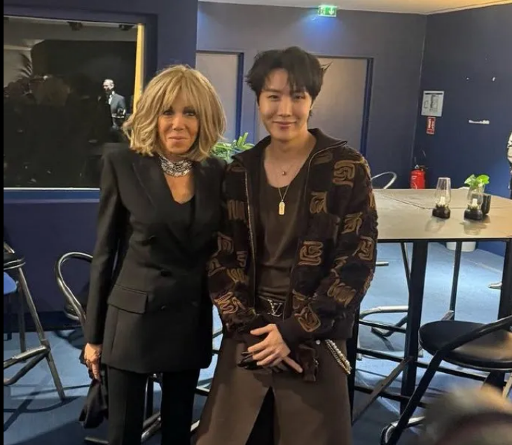 Bienvenidos al J-Hope's World! 3 Hobi y brigitte macron en parís