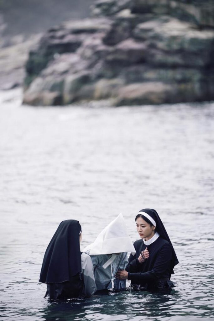 Song Hye-kyo del Romance al Lado Oscuro en "Dark Nuns" 3 Song Hye-kyo película