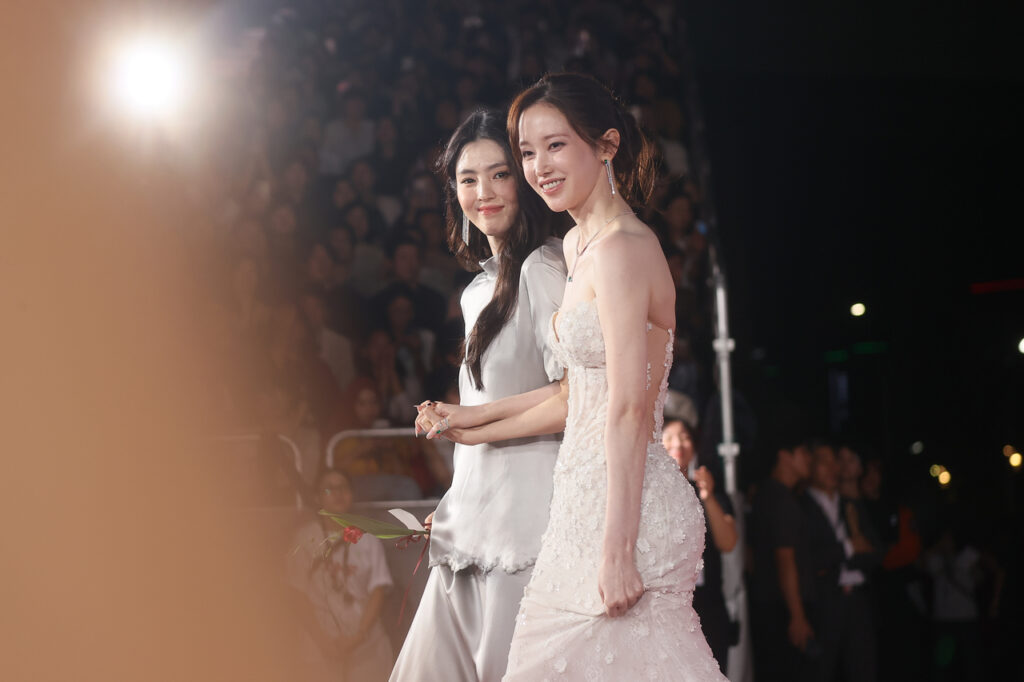 Jun Jong-seo y Han So-hee BIFF P1 BIFF 2025 Han So-hee