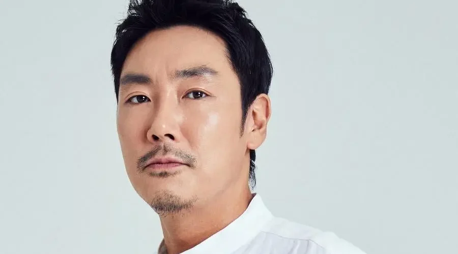 End of the Year or End of Careers? Cho Jin-woong, Park Na-rae, and Jo Se-ho Face 3 Massive Scandals 1 Cho Jin-woong escándalo